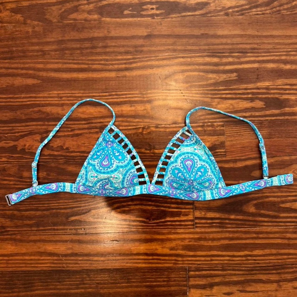 Boho Paisley Print Cut-Out Bikini Top